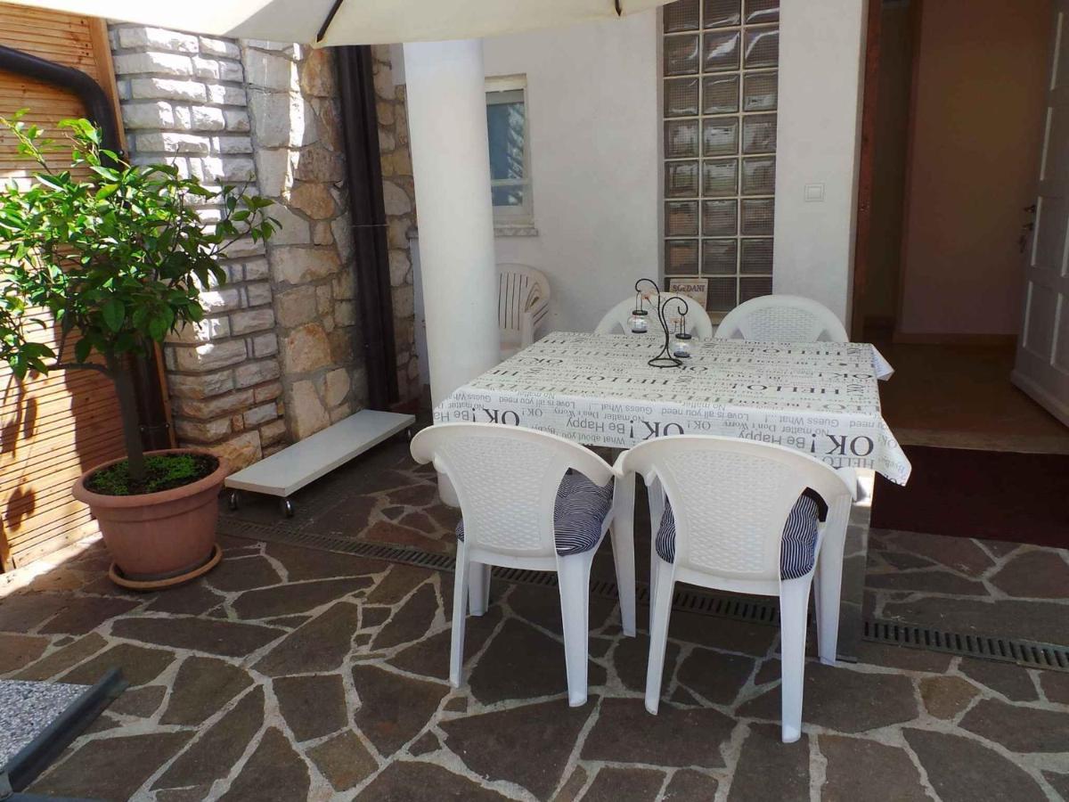 One-Bedroom Holiday Home In Umag/Istrien 12158 Екстериор снимка